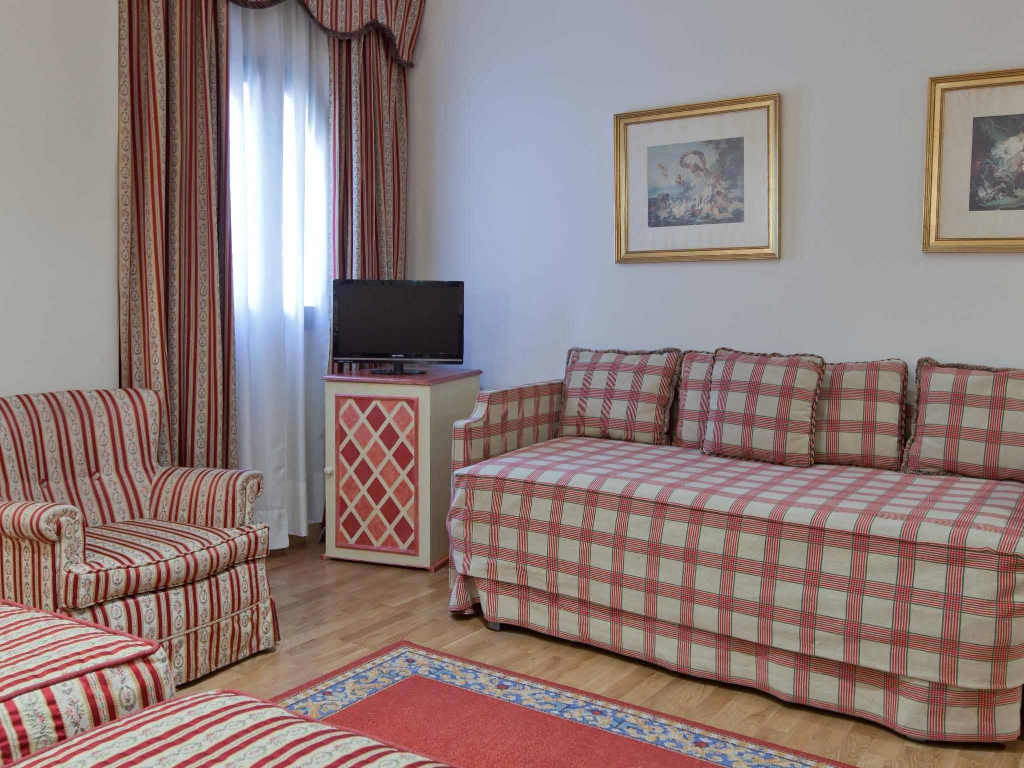 Hotel Dona Maria Seville Luaran gambar
