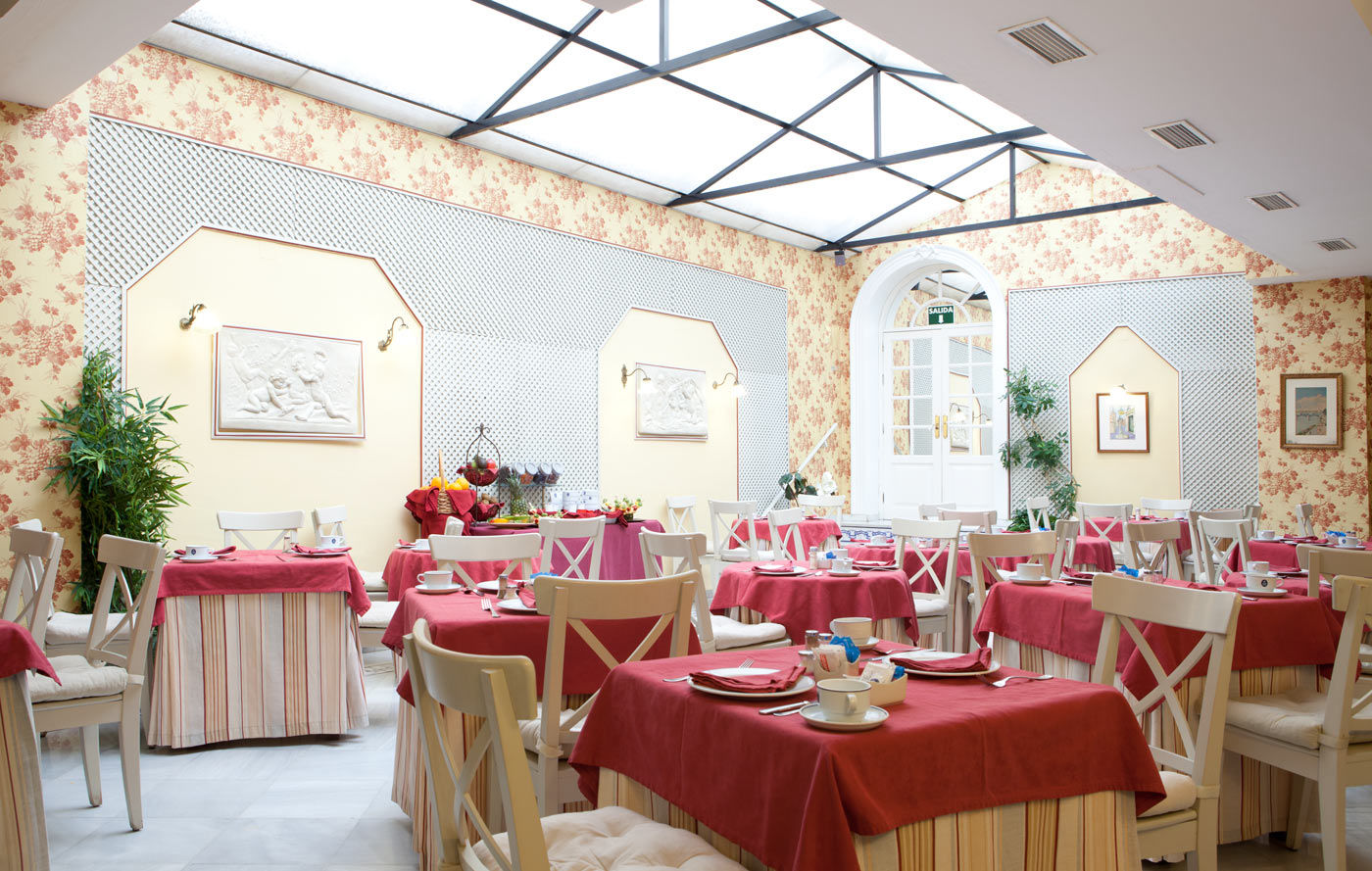 Hotel Dona Maria Seville Luaran gambar