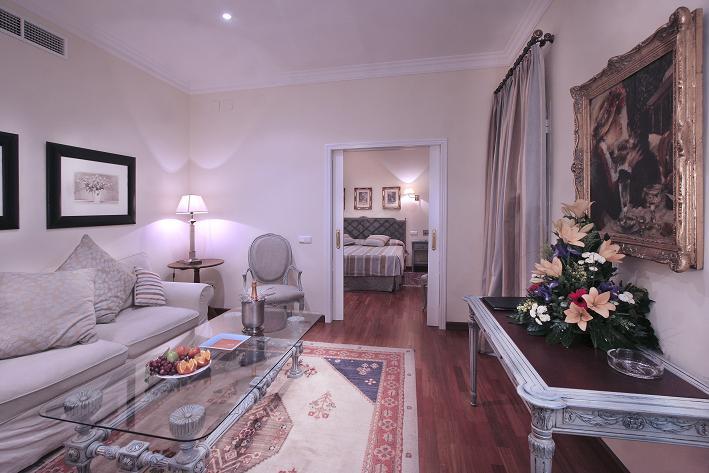 Hotel Dona Maria Seville Luaran gambar