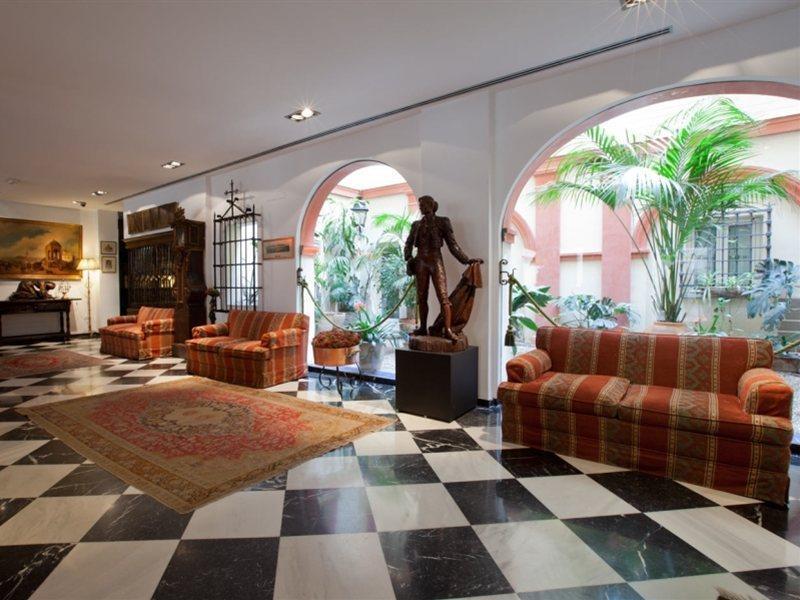 Hotel Dona Maria Seville Luaran gambar