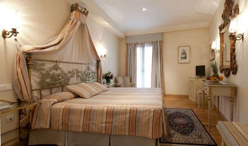 Hotel Dona Maria Seville Luaran gambar