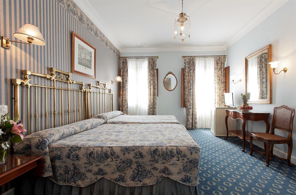 Hotel Dona Maria Seville Luaran gambar