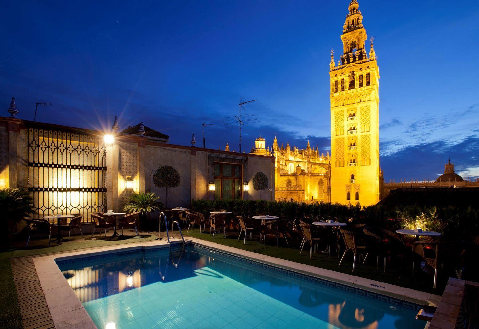 Hotel Dona Maria Seville Luaran gambar