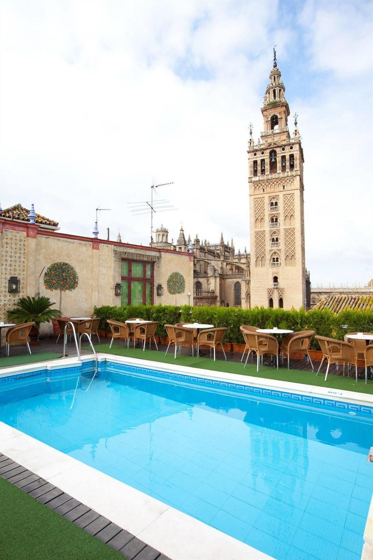 Hotel Dona Maria Seville Luaran gambar